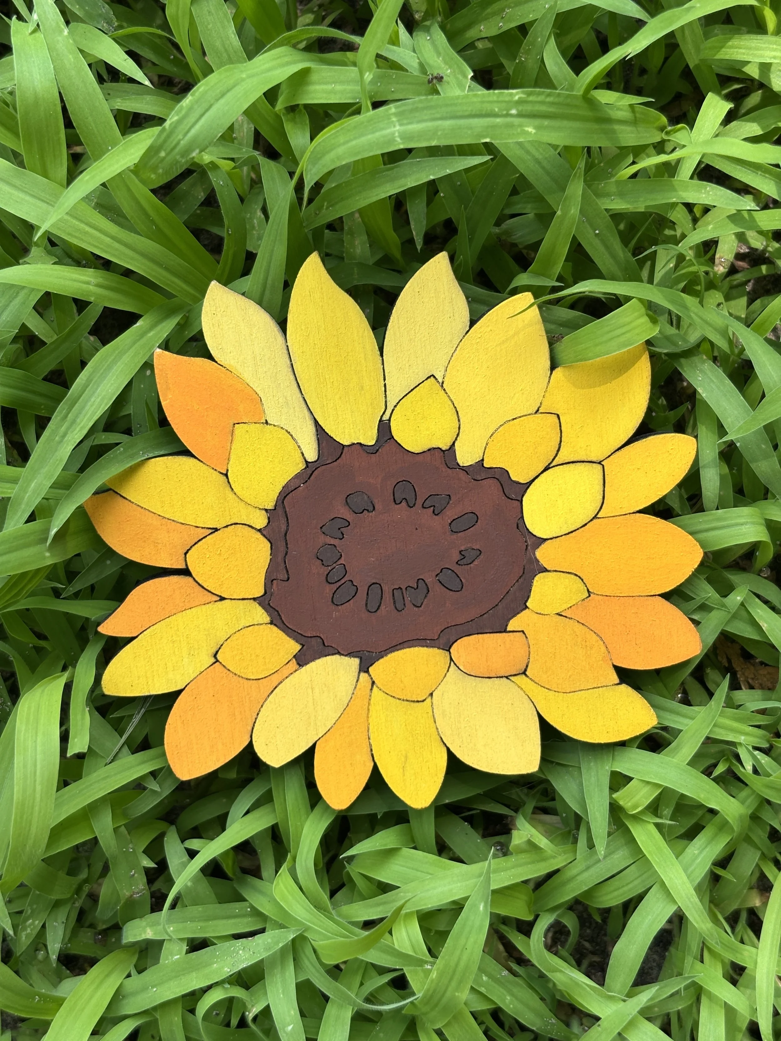 Sunflower
Gouache
4"