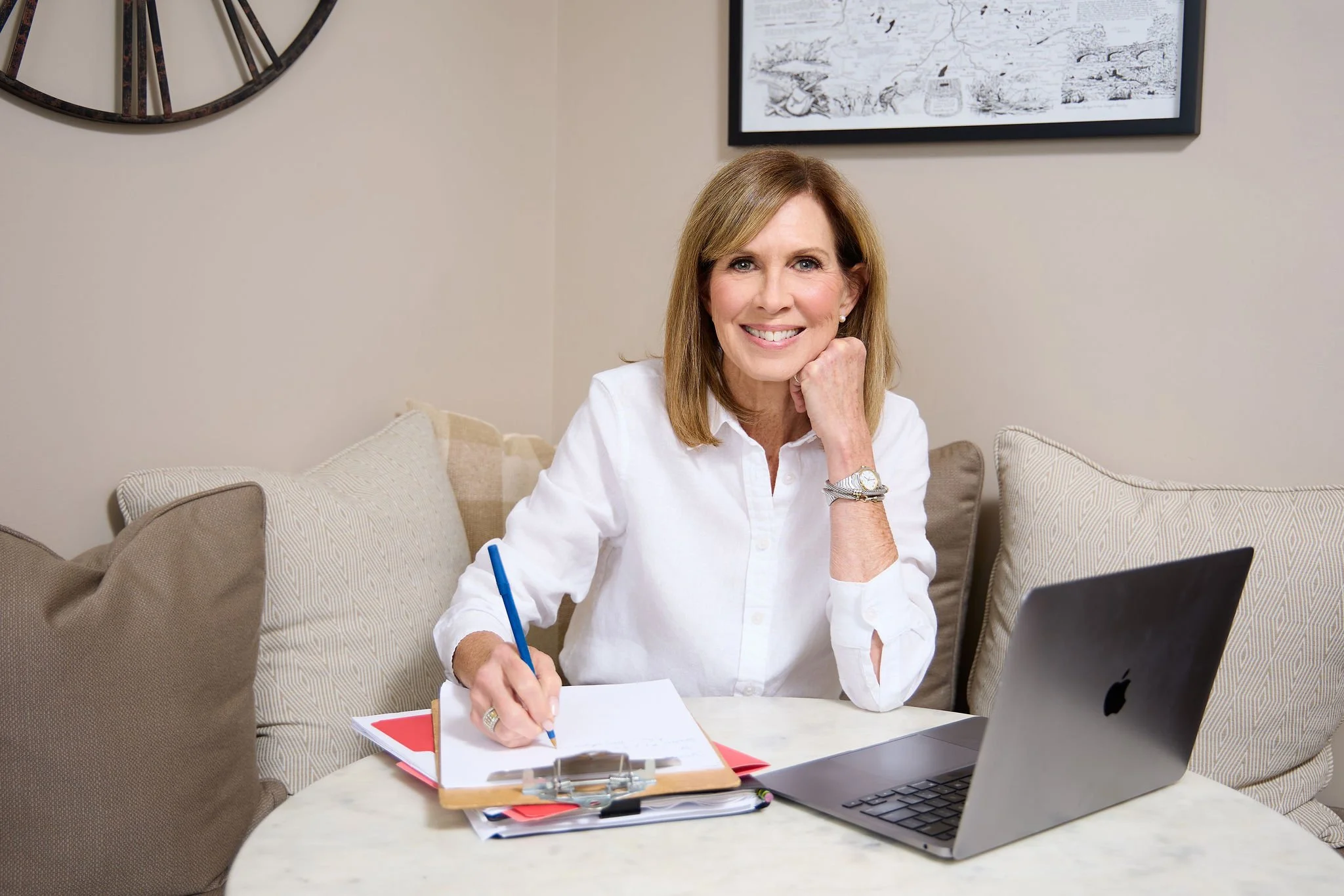 Megan Walls, career coach, helping professionals navigate career transitions, leadership growth, and job searches.