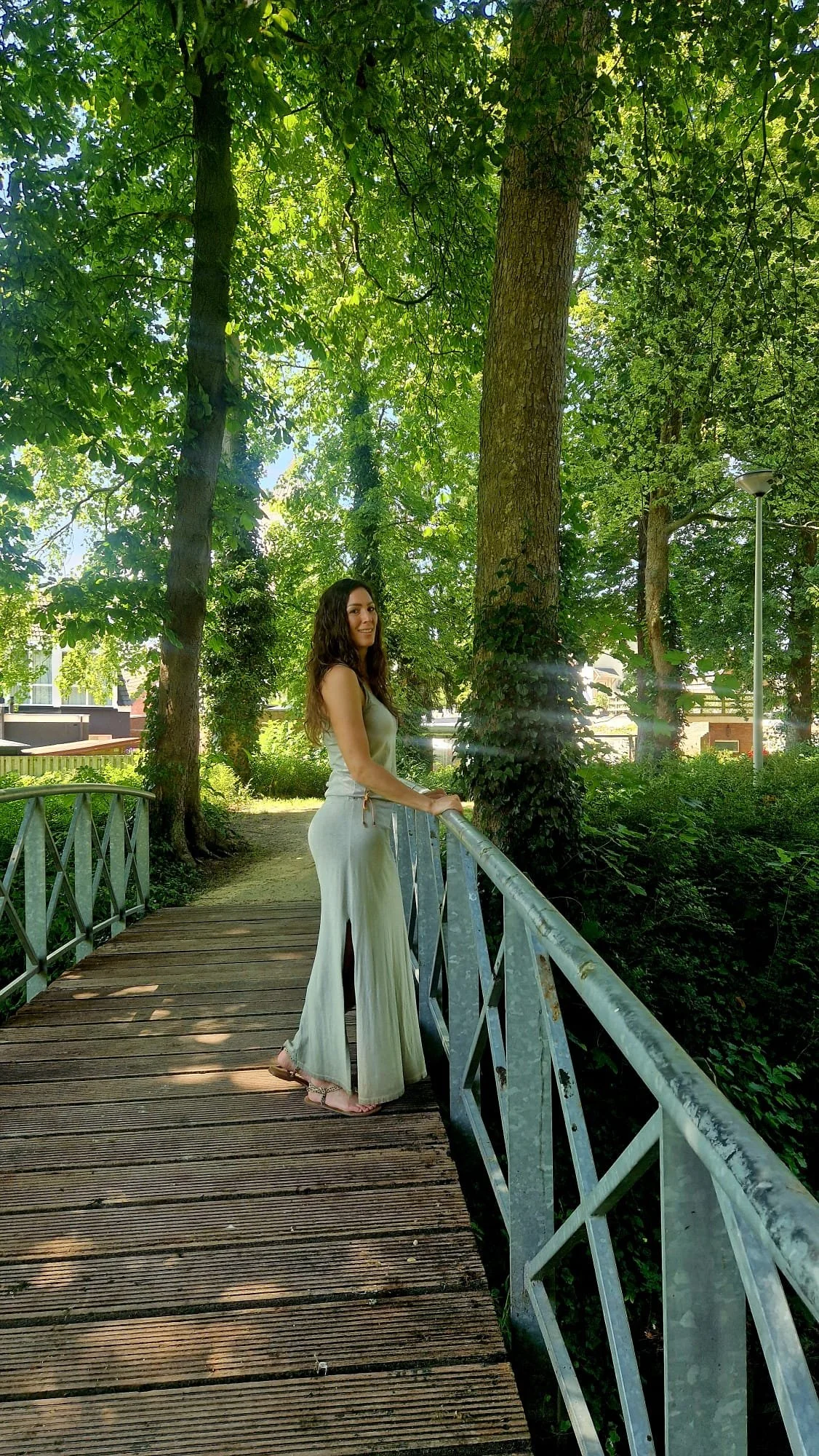 Marjolein, oprichter van Female Impact Leader in het bos