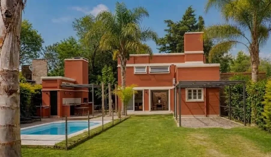 Casa a restaurar en Country Ubajay