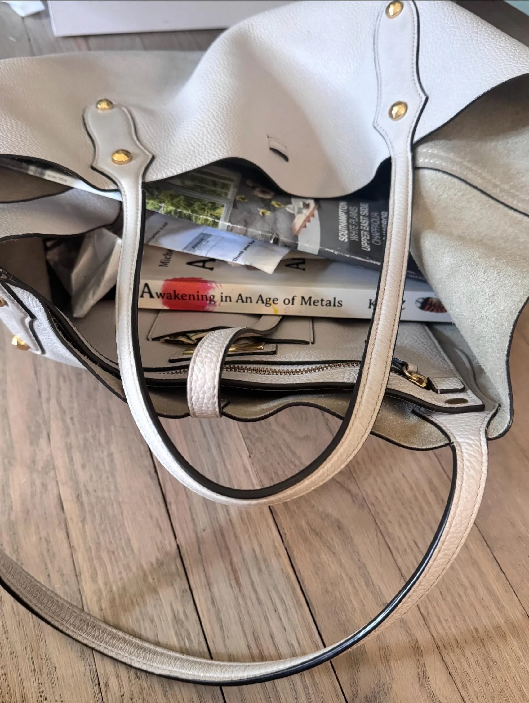 My beautiful sister n law @emmylambert517 carries my book around with her - what a gesture of love and support.

#family #author #awakeninginanageofmetals #support