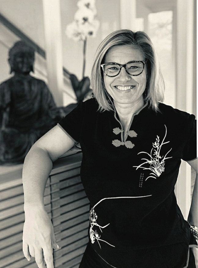 a wise womban expert in chinese medicine and founder of Shenming Botanicals