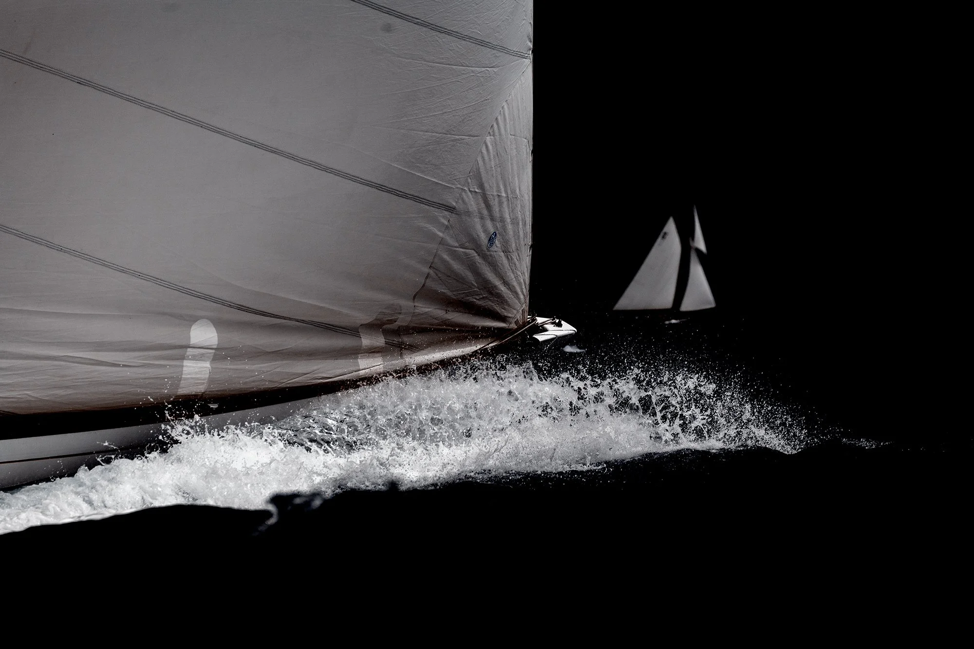 260826-0986-sail.jpg