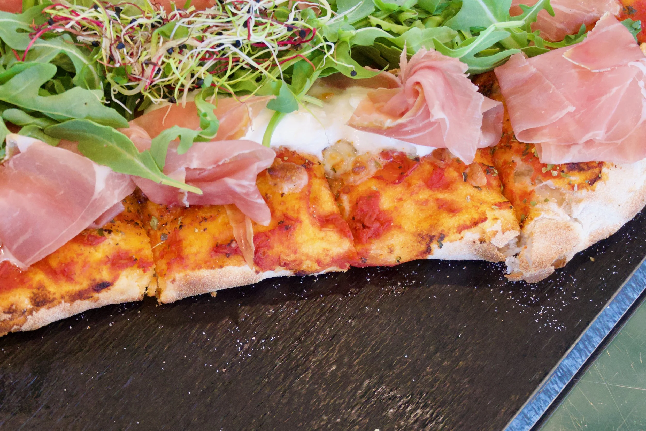 Fesci Pinsa Prosciutto - 2.jpeg