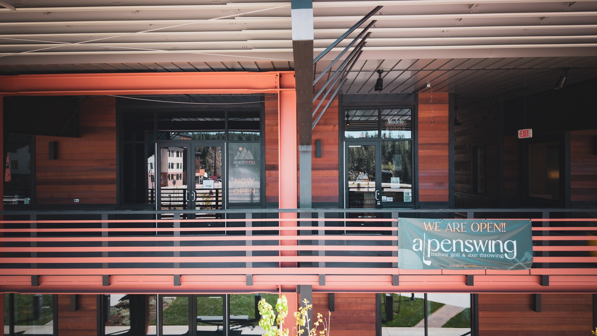 tradecraft_construction_lumberyard_truckee_ca_alpenswing_close.jpg