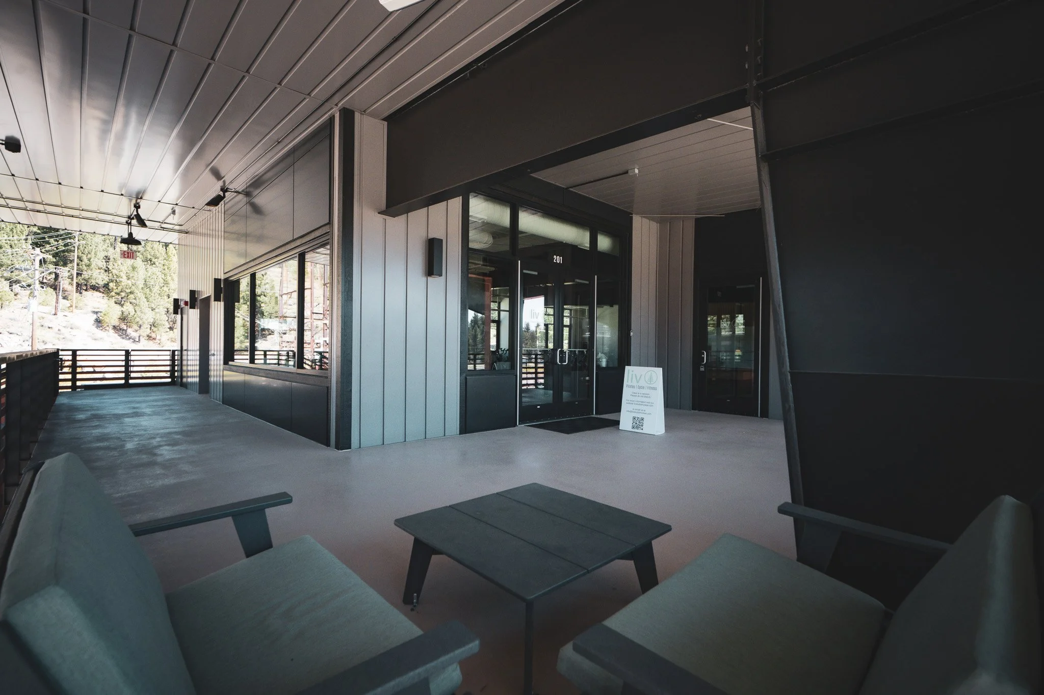 tradecraft_construction_lumberyard_truckee_ca_liv_studio_eentry.jpg