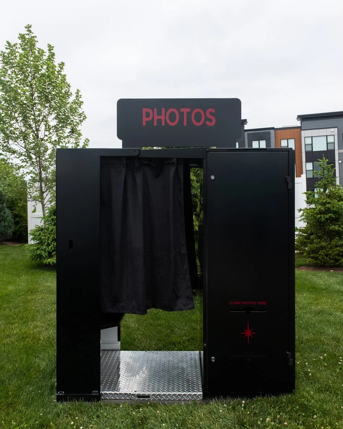 The Foto Club is officially launched!🚀💫

We hope you can see all the hard work we have put into creating this incredible experience! 

Visit thefotoclubnj.com to learn more and book your booth. Join the club! 🎉‼️

#Vintagephotobooth #photobooth #n