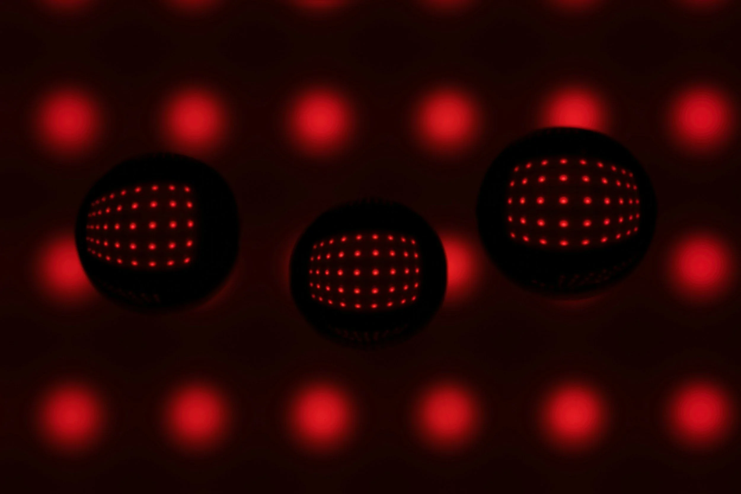 Red Light Therapy, red light and infrared light for skin and muscle recovery