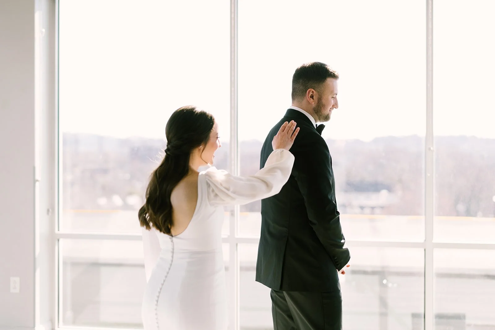 jackrabbit+club+wedding+photographer+megan+antalek+SA+first+look-4_websize.jpg