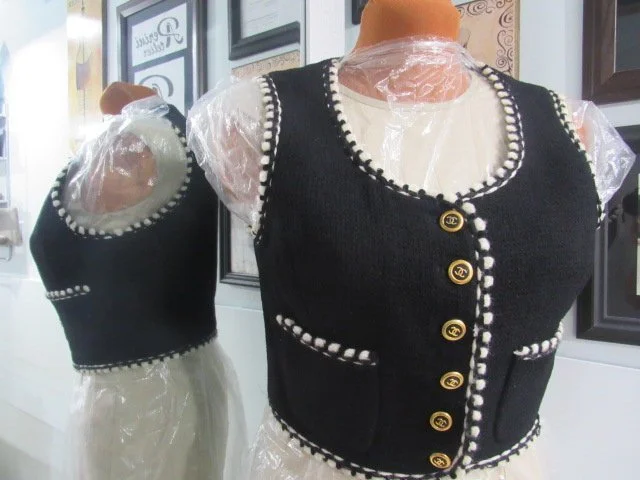 CHANEL VINTAGE VEST 7.JPG
