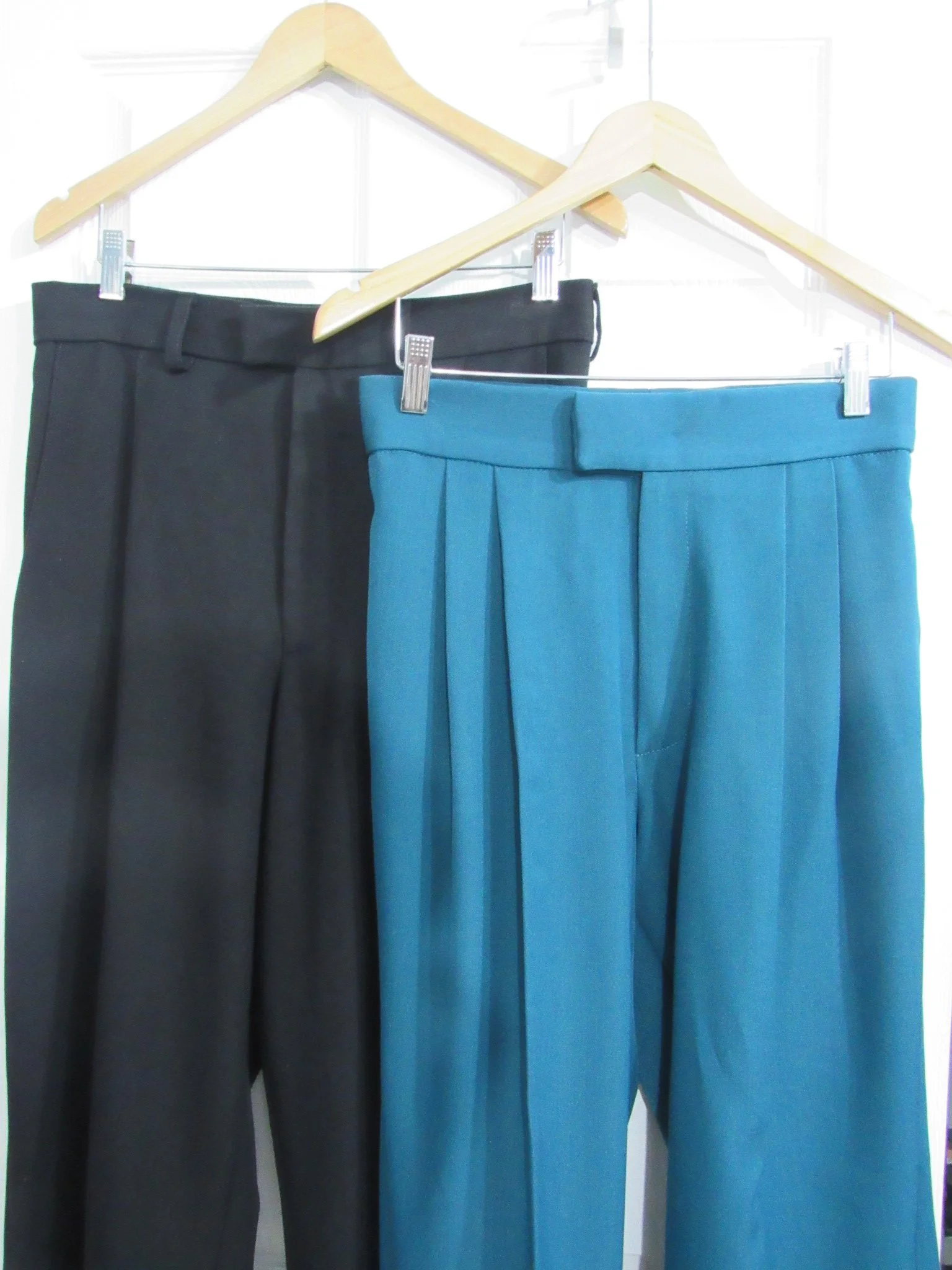 BESPOKE PLEATED PANTS 1 (1).JPG