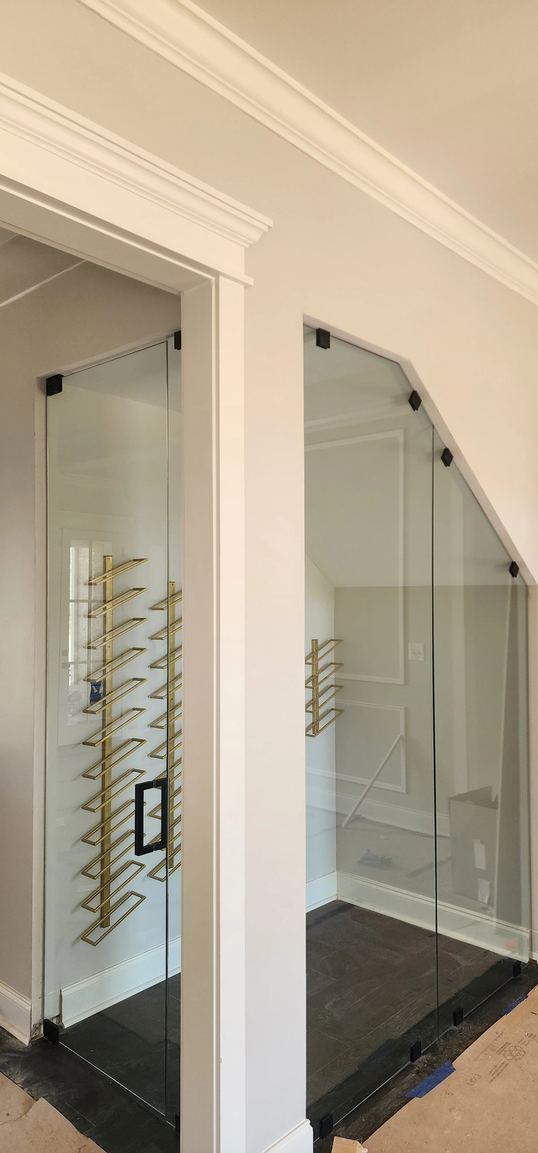custom-glass-wine-room-oxford-ms.jpg.jpg