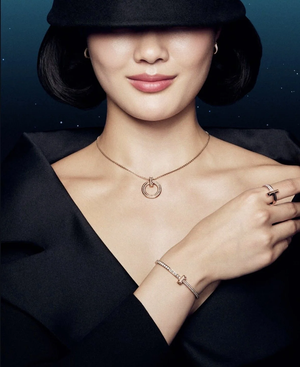 Tiffany & Co 2025 Holiday Collection
shot by Carlijn Jacobs
styled by Katie Burnett