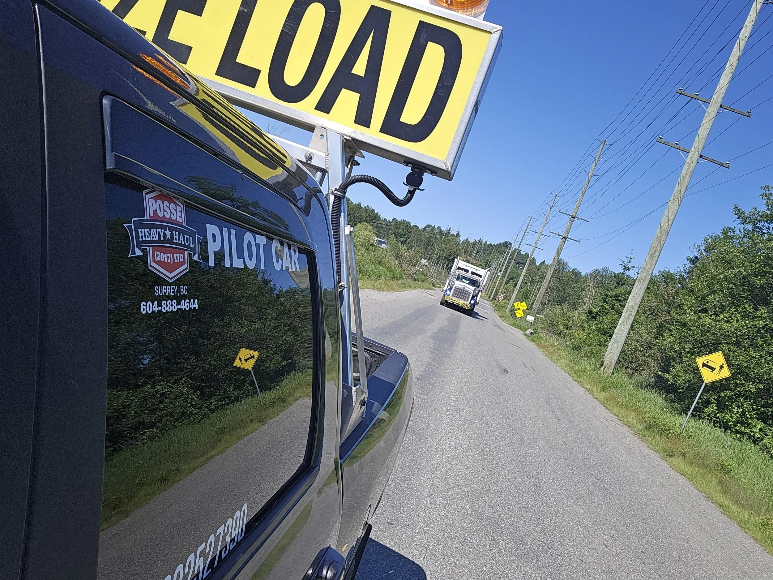 More Than Just a Follow Car: The Critical Role of Pilot Car Services