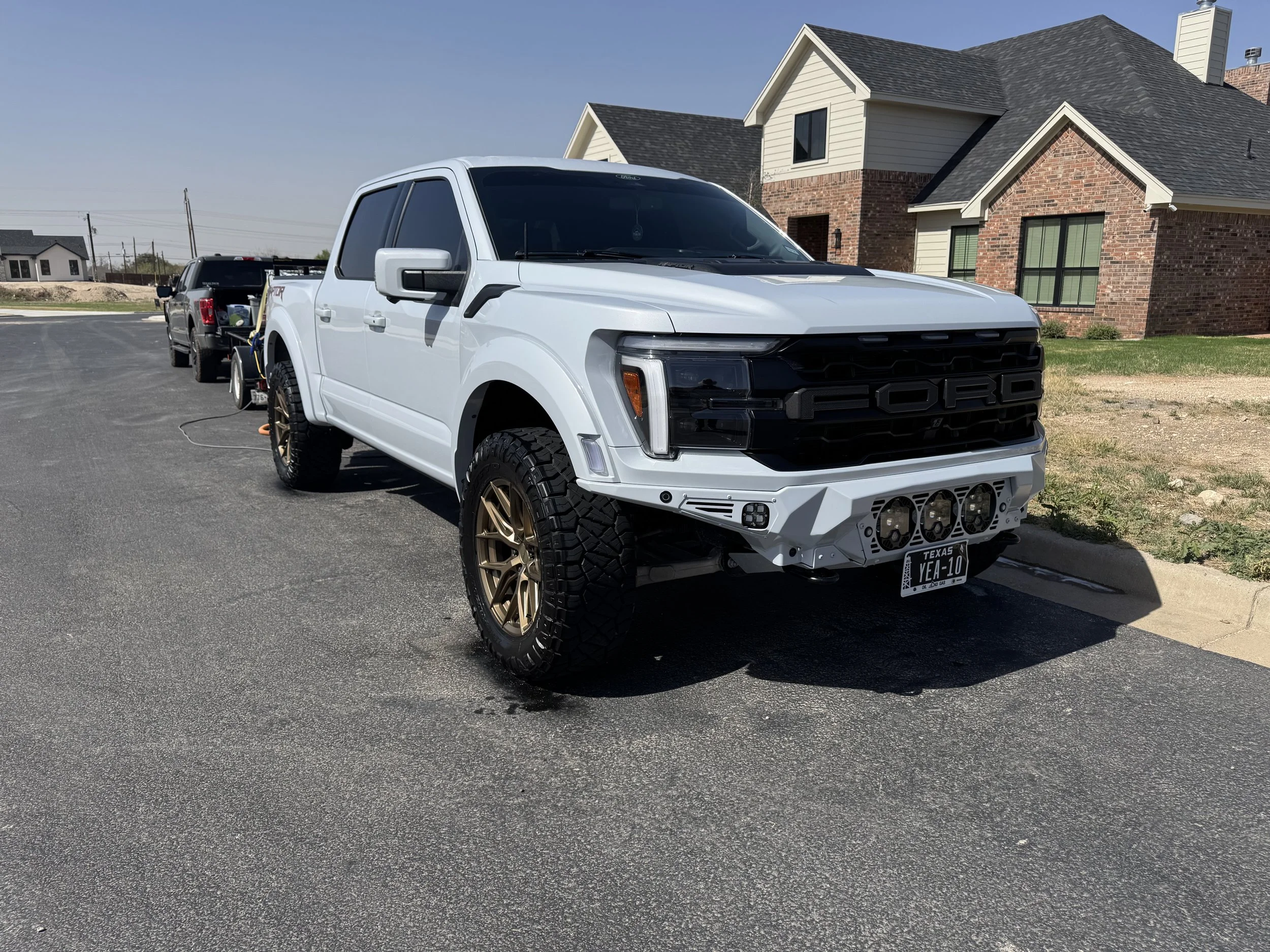 The Signature Detail - Large SUV's / Trucks