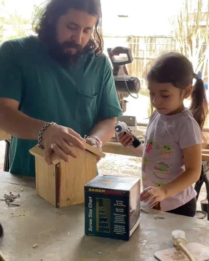Teaching my little one 🥰

#woodworking #wood #handmade #woodworker #woodwork #diy #design #woodart #interiordesign #art #homedecor #furniture #wooddesign #carpentry #woodcraft #woodcarving #woodshop #carpenter #handcrafted #woodturning #maker  #inte
