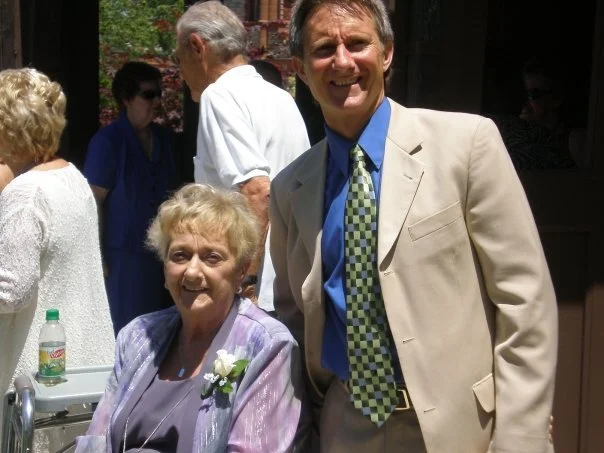 Life in the Middle: Navigating the Sandwich Generation with Grace
