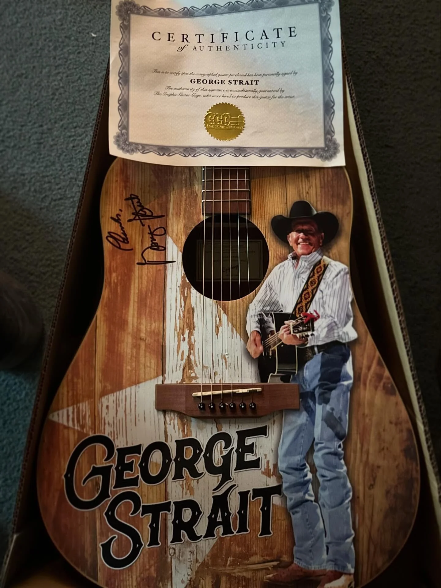 This Sunday! Come support a local legend and bid for a chance to win a guitar signed by the King @georgestrait 

#gigginforgillam @tom.gillam 
#gruene #gruenetx #gruenetexas #gruenegrove