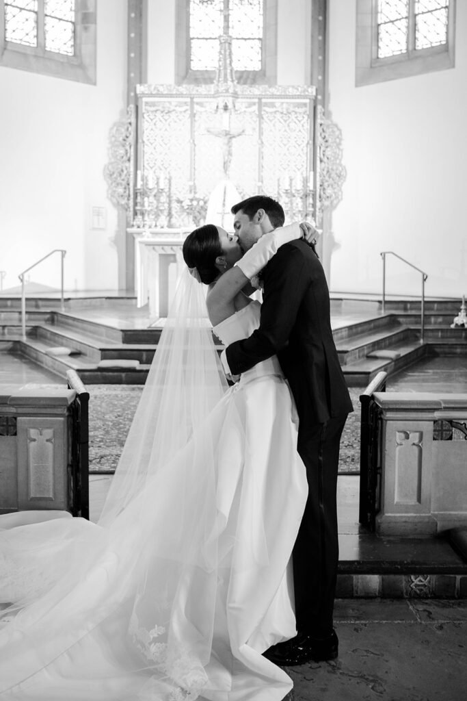 AJWeddingPreview_AmandaOwenPhotography-49-683x1024.jpg