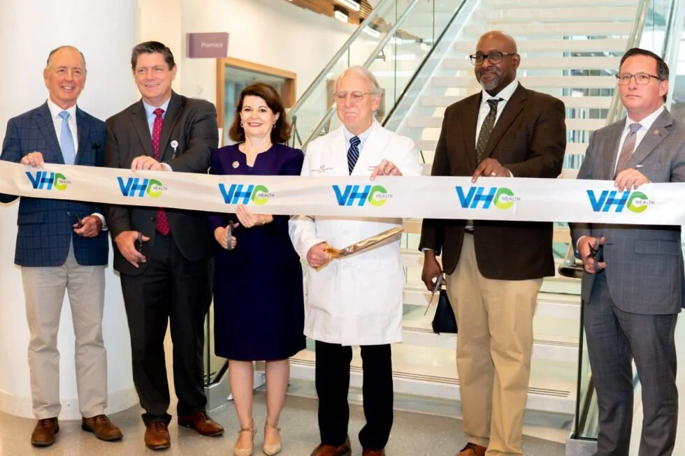 VHC-ribboncutting-96-small-980x653.jpg