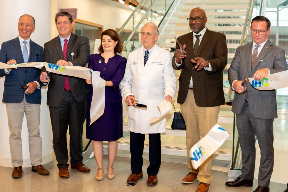 VHC-ribboncutting-106-980x653.jpg