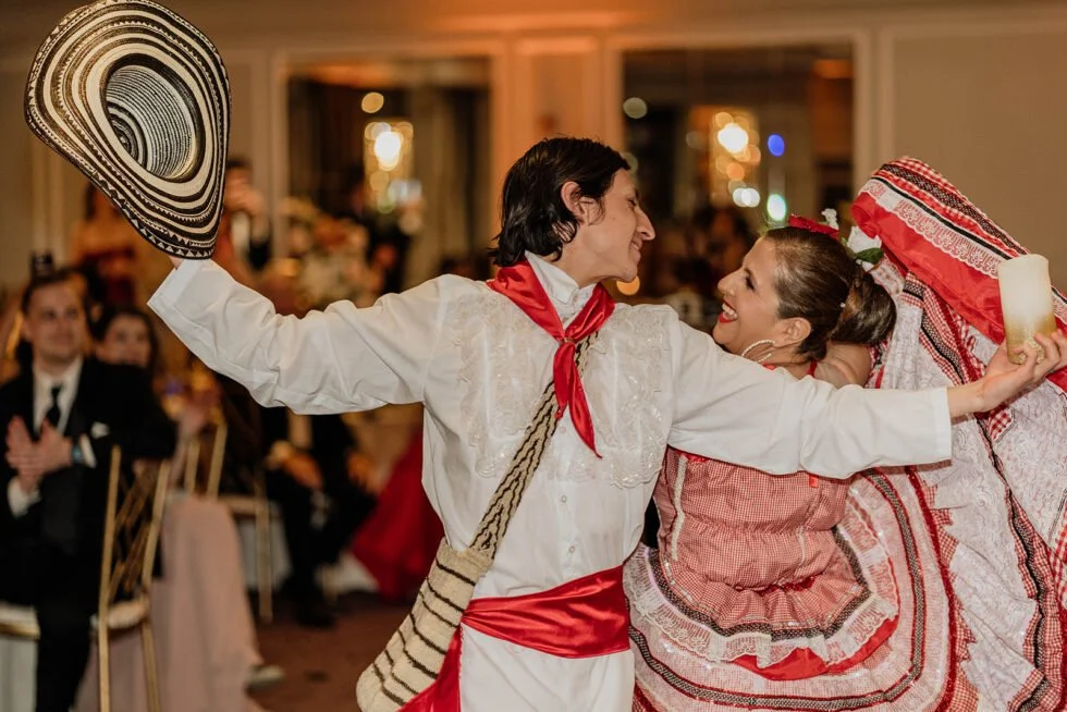 karina-teddy-nye2324-wedding-sneakpeek-28-980x654.jpg
