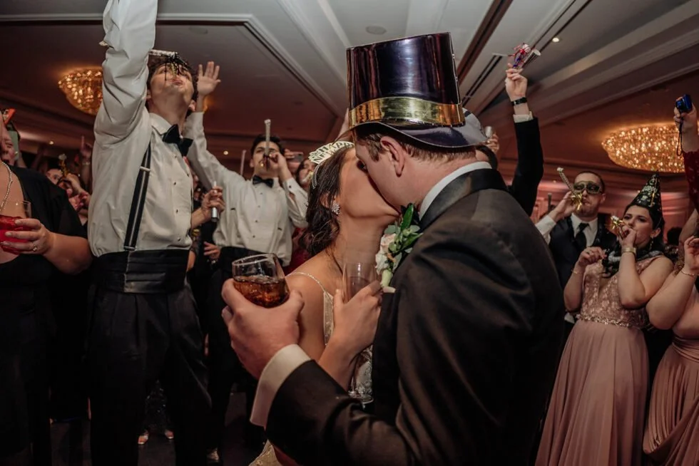 karina-teddy-nye2324-wedding-sneakpeek-34-980x654.jpg