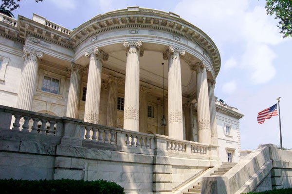 35_DAR_Portico_ScottBraman.jpg