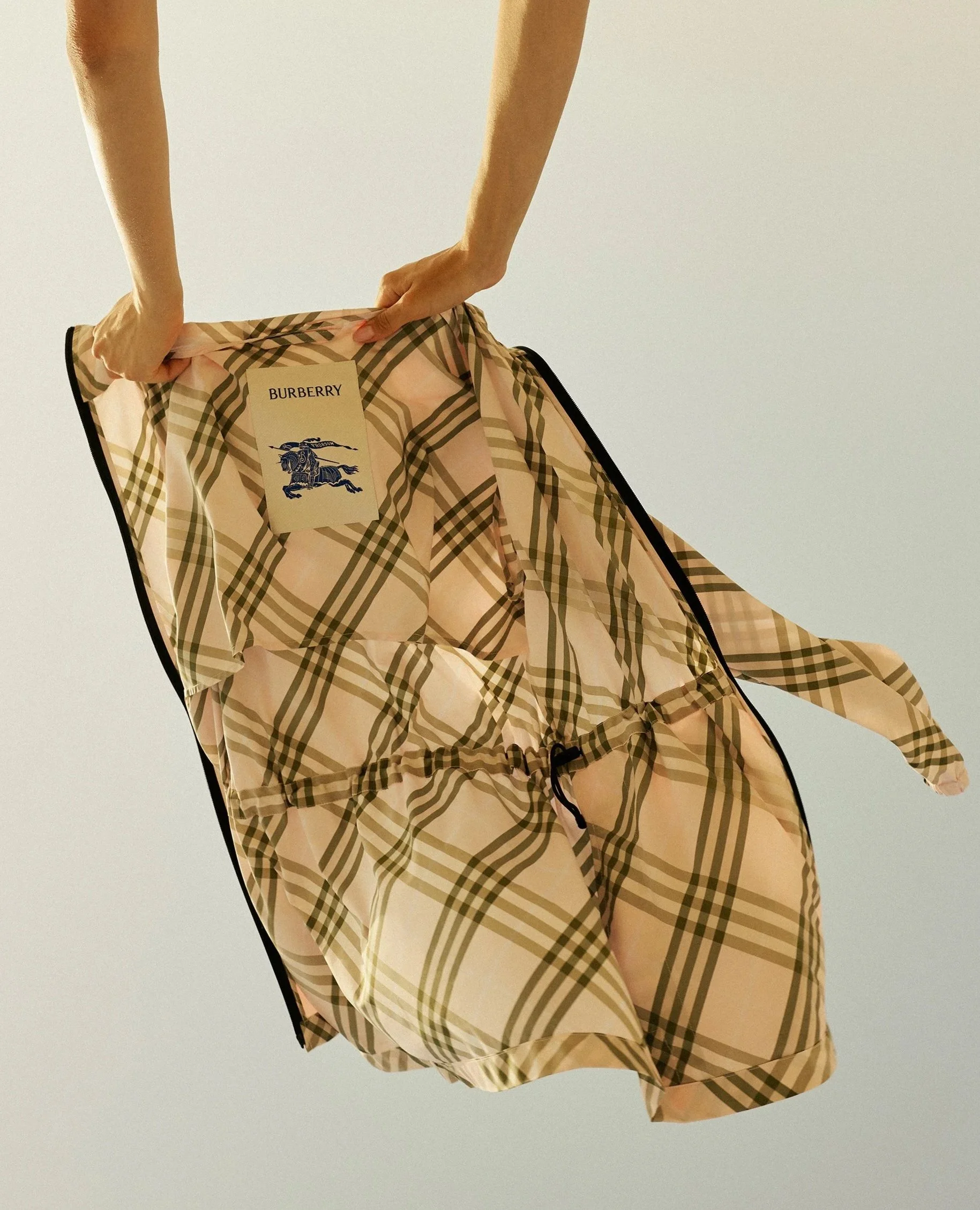 260501_Burberry_Ounass2684.jpg
