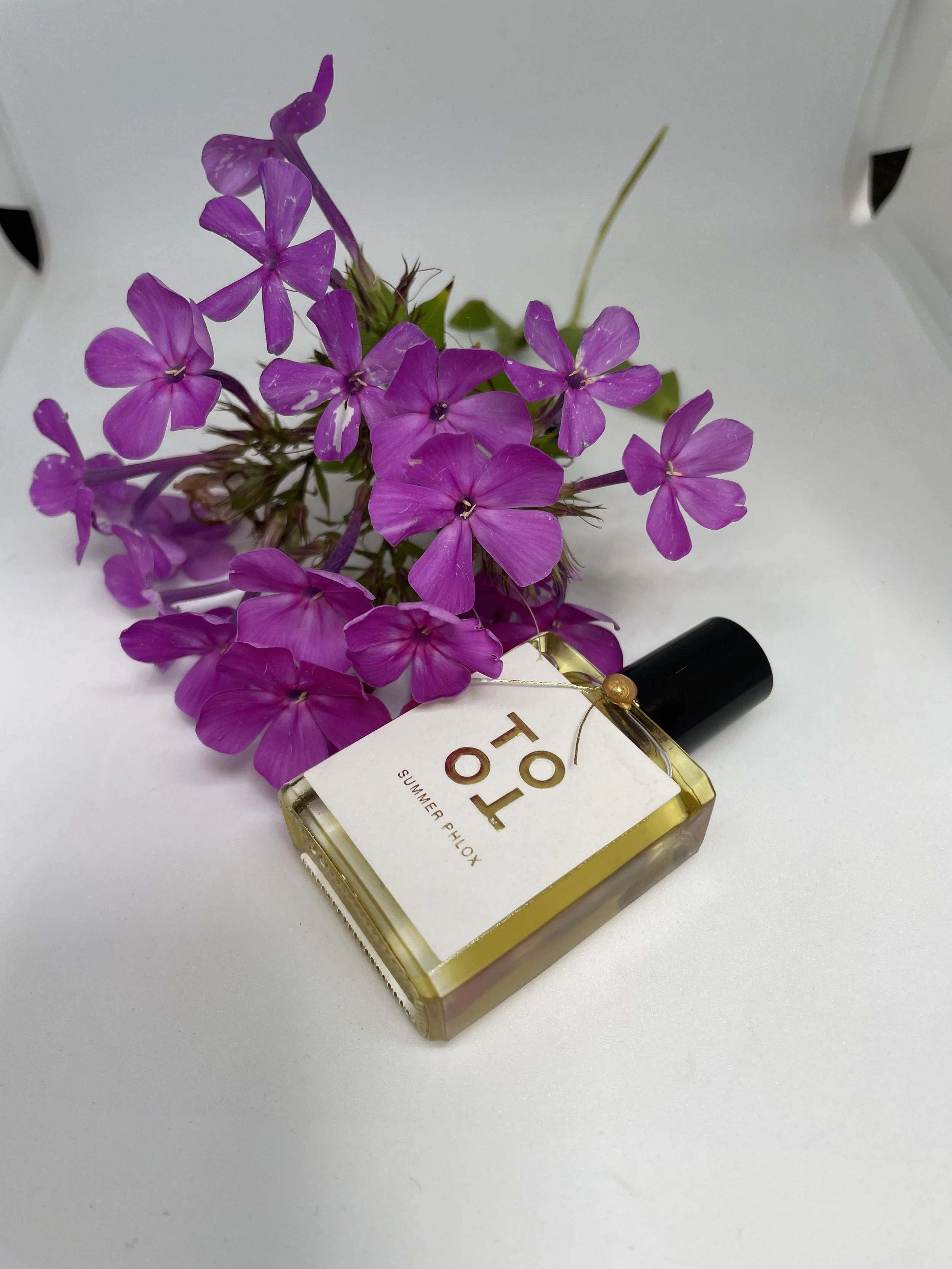 How to Choose a Fragrance That Works With Your Skin