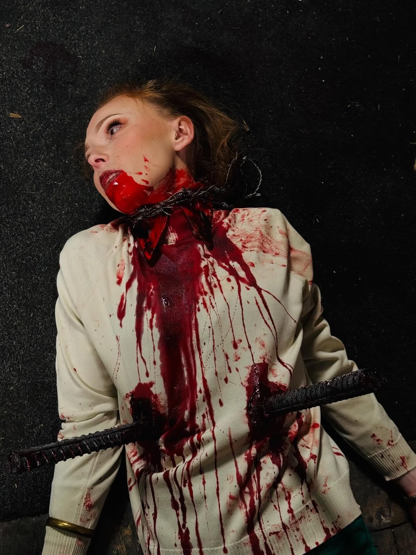 Kelly popped in the studio today to get impaled on some rebar and the choked with barbwire. 

#gore #sfx #indiefilm #horror