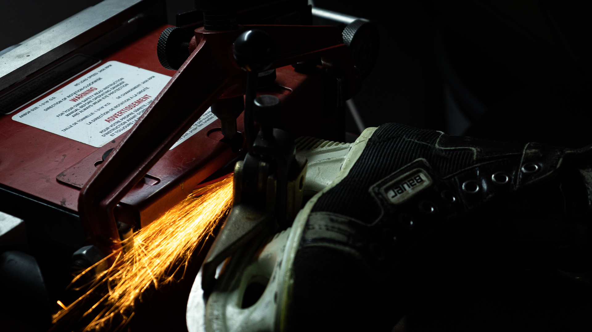 Skate sharpening, Hockey Skate Sharpening