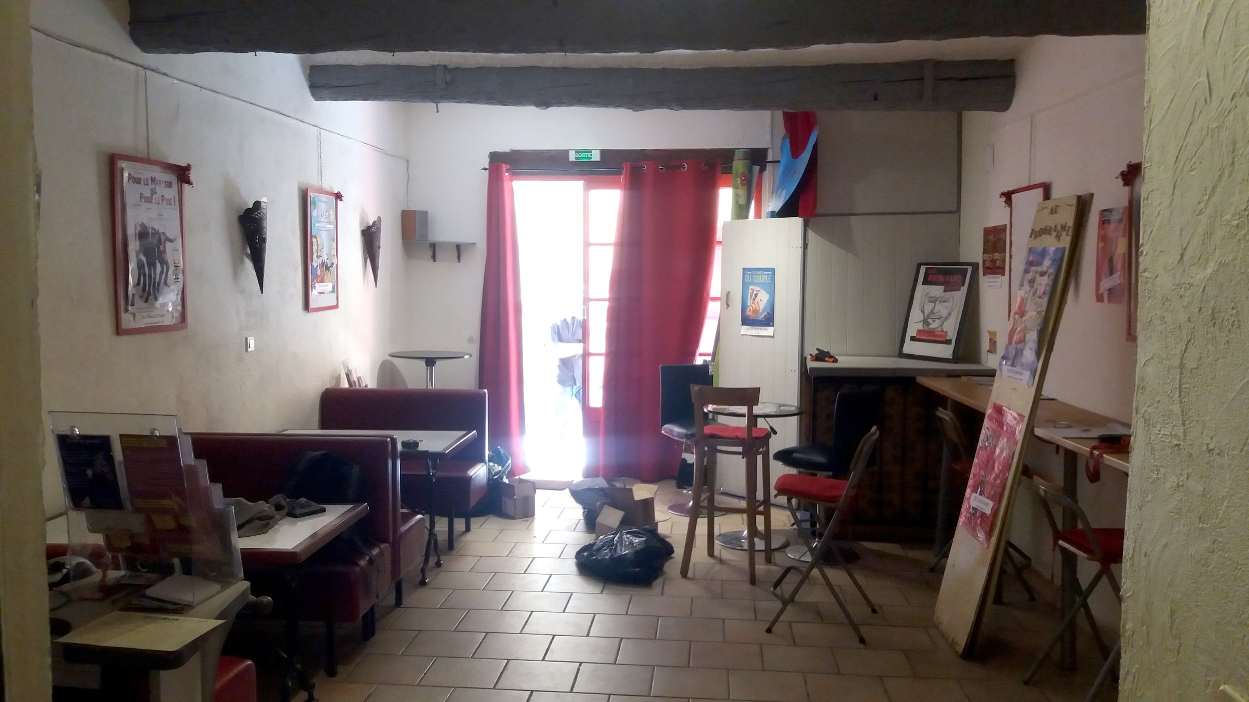 cafe-theatre-flibustier-aix-avant-salle.jpg