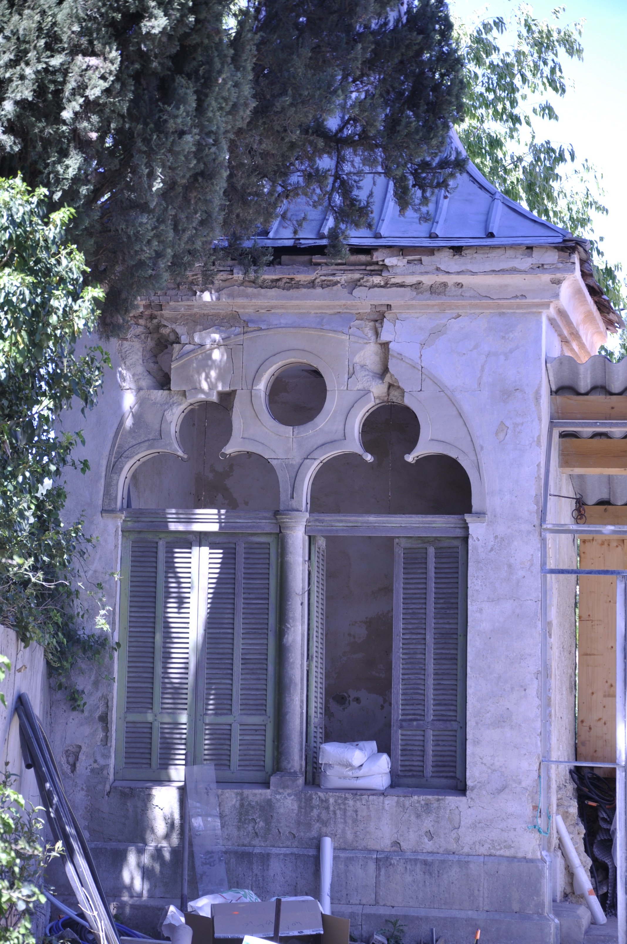 petit-paradis-personnel-creation-hebergement-caractere-var-restauration-patrimoine.JPG