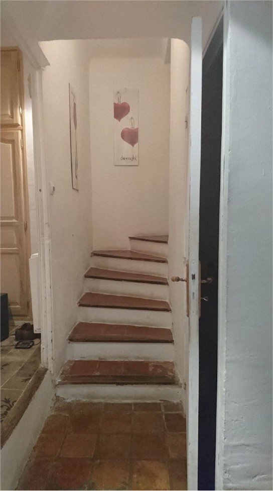 maison-provencale-meyrargues-avant-escalier.jpg