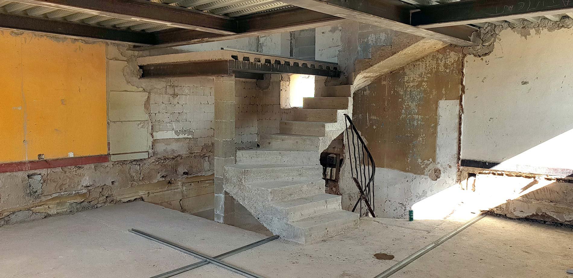 rehabilitation-maison-la-ciotat-plancher.jpg