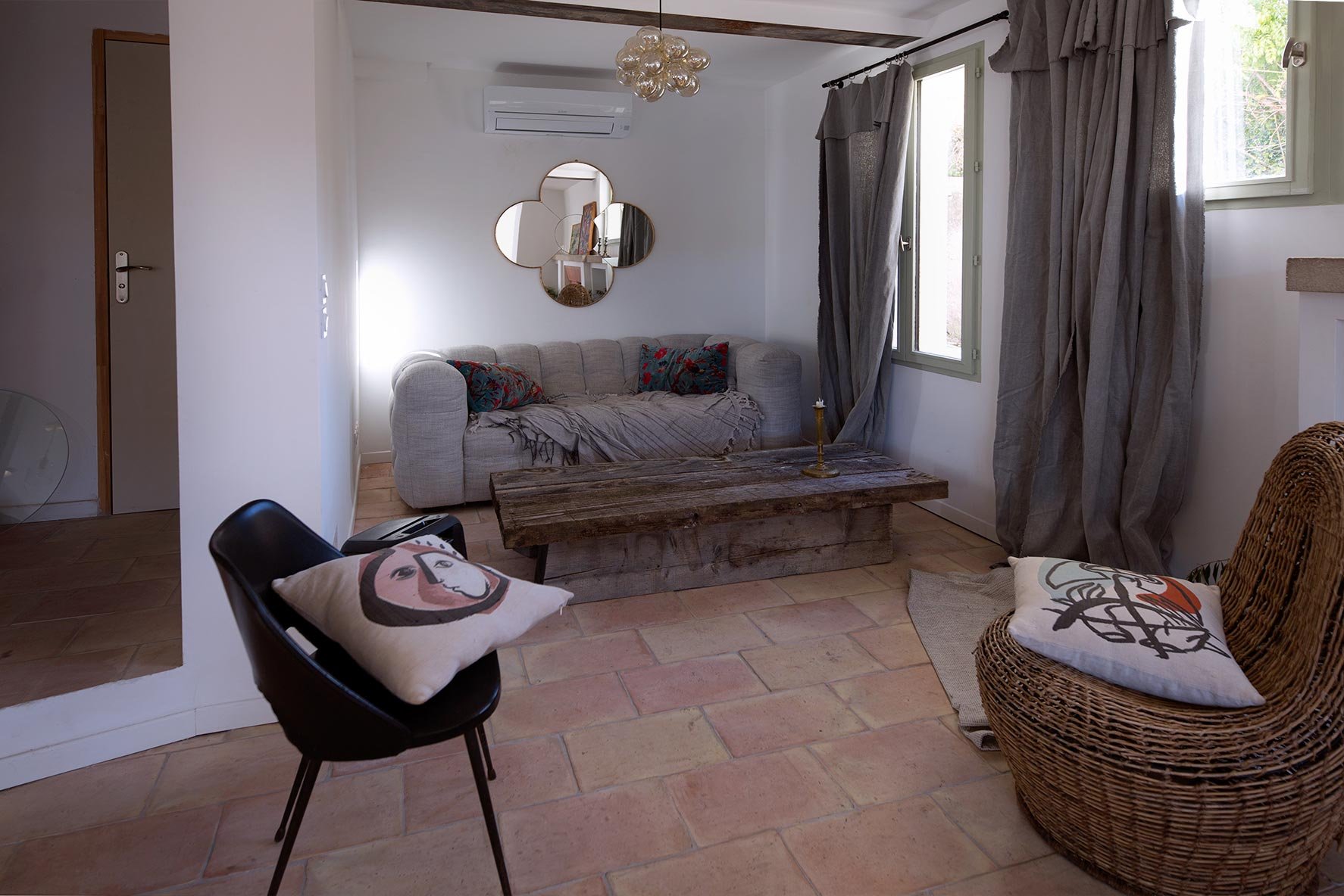 rehabilitation-maison-la-ciotat-petit-salon.JPG