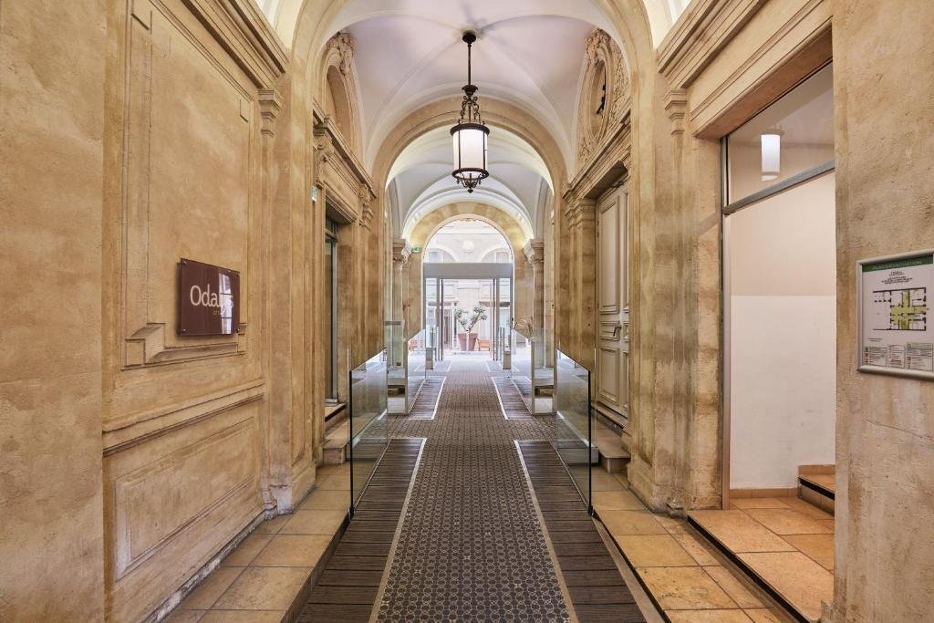 les-occitanes-montpellier-couloir.jpg