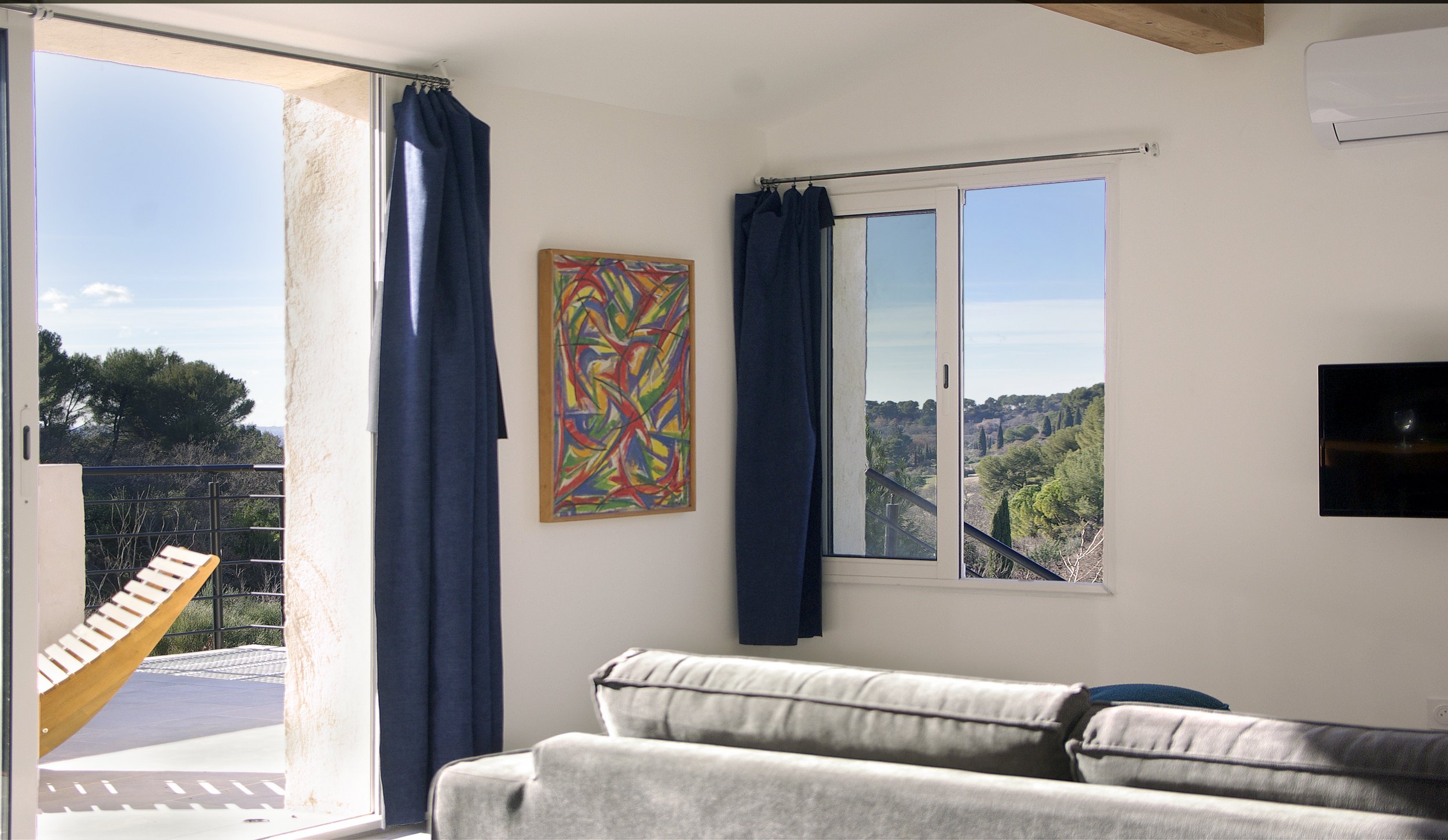 petit-pentaous-t2-aix-provence-Séjour-vue.jpg