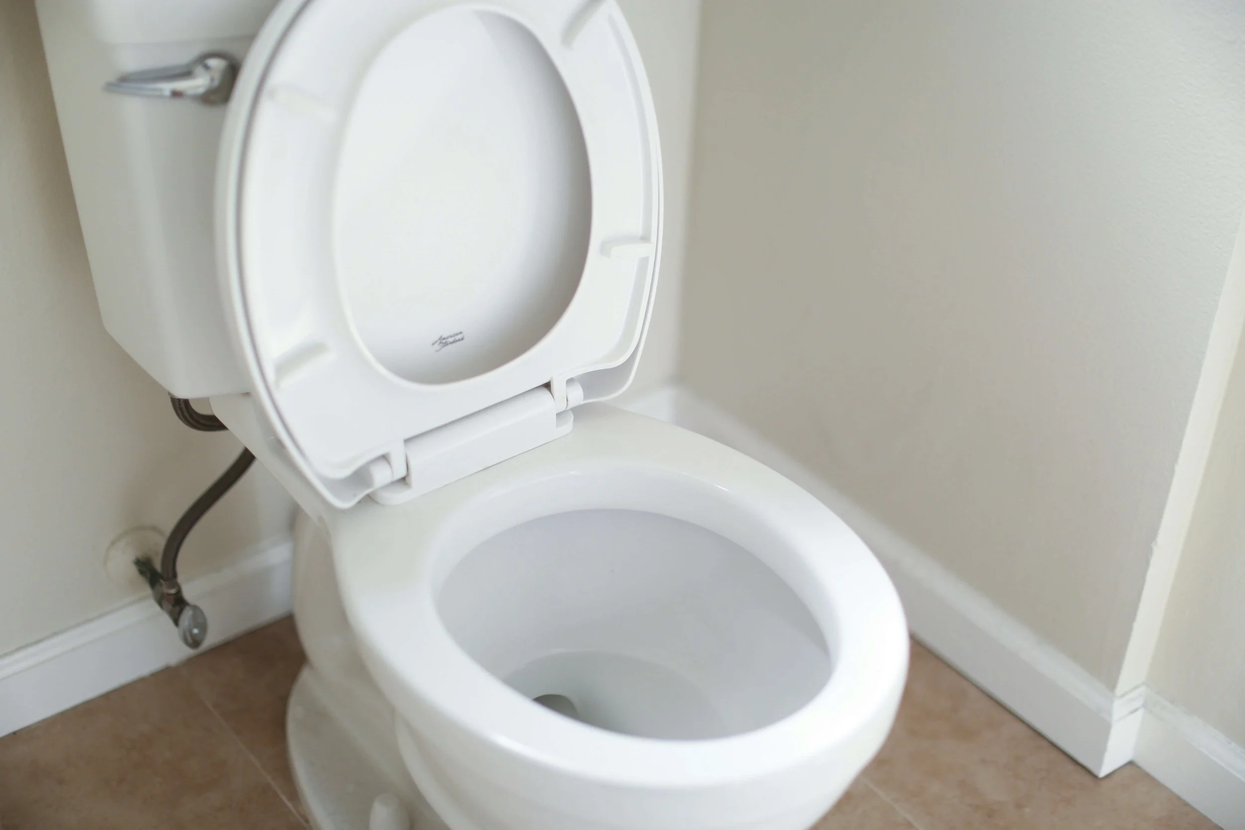 How to Fix a Toilet That Won't Flush Properly