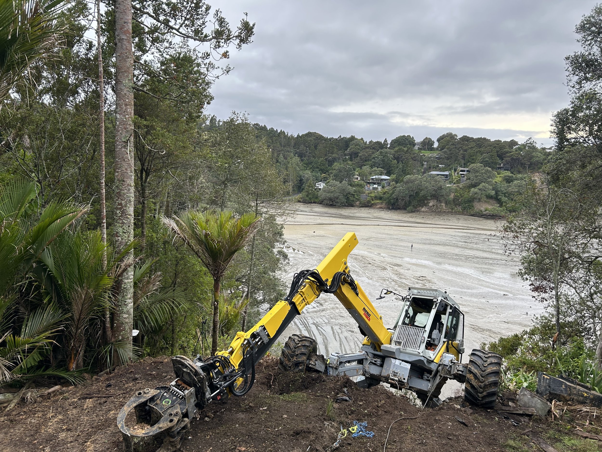 Spider Excavator Menzi Muck Earthworks New Zealand