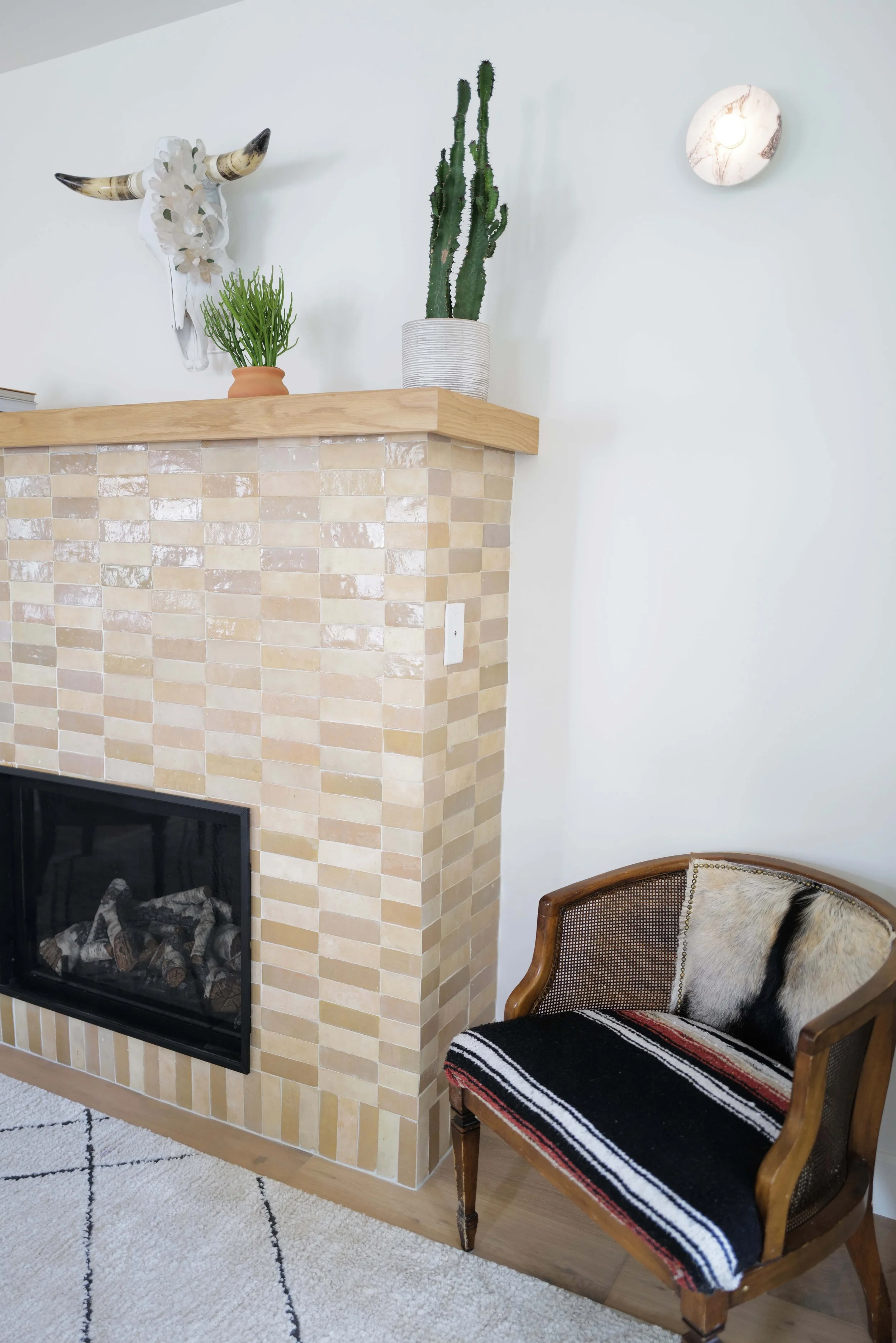 Badavas- Fireplace Lights.jpg