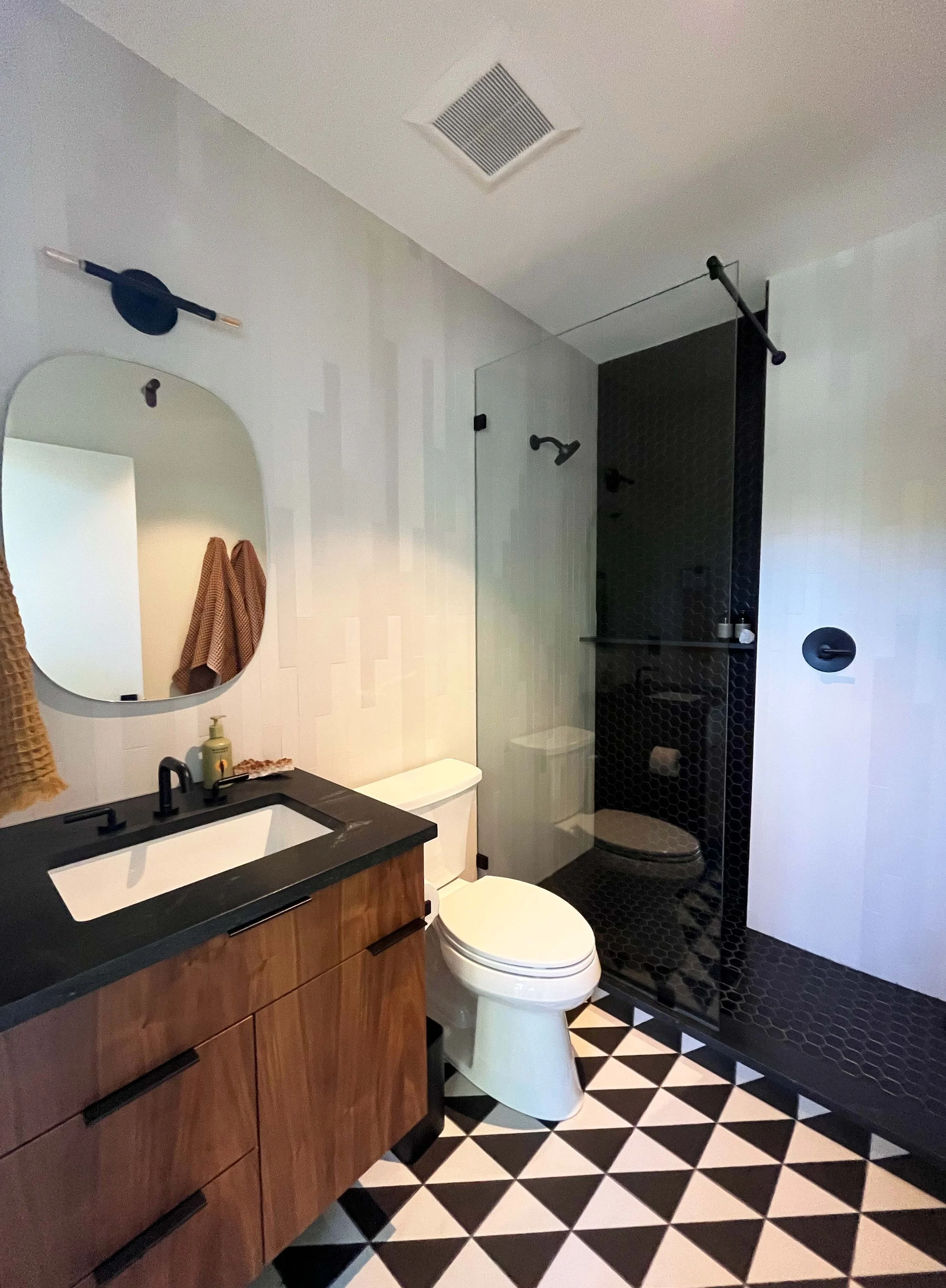 Bennett- Main Level Bath Full.jpg