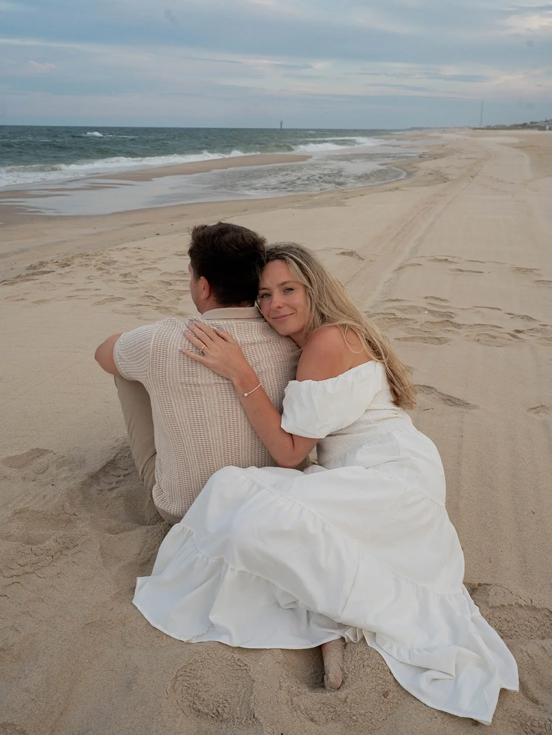 A Sunday evening in Spring Lake with Emily + Shawn. From meeting down the shore to building a life together there. Documenting this season for my friends made it that much more special 🩵