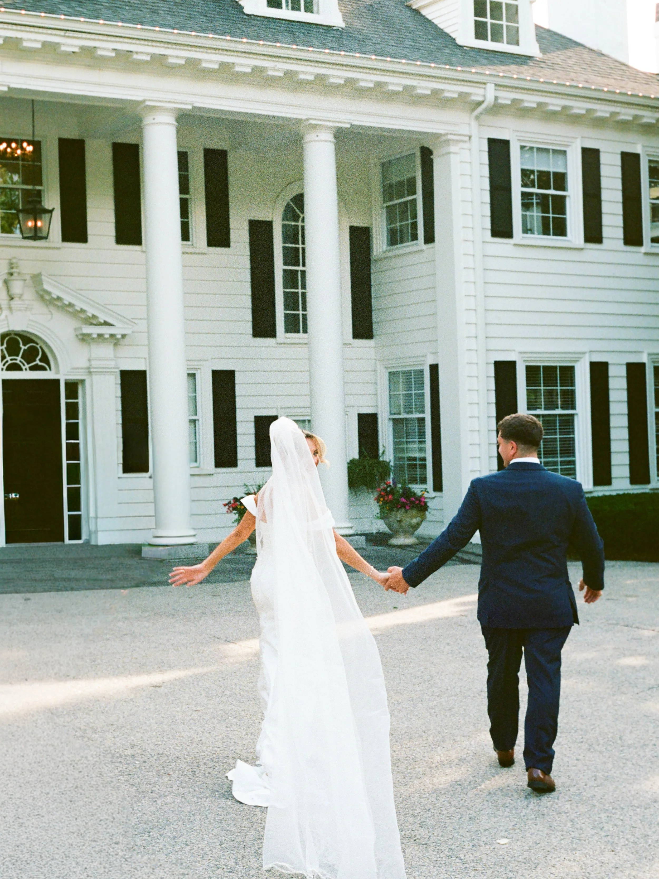 Emily + Shawn&rsquo;s wedding at Floriana in Ipswich, Massachusetts on the most perfect June day 🫶🏻

All on 35mm film.