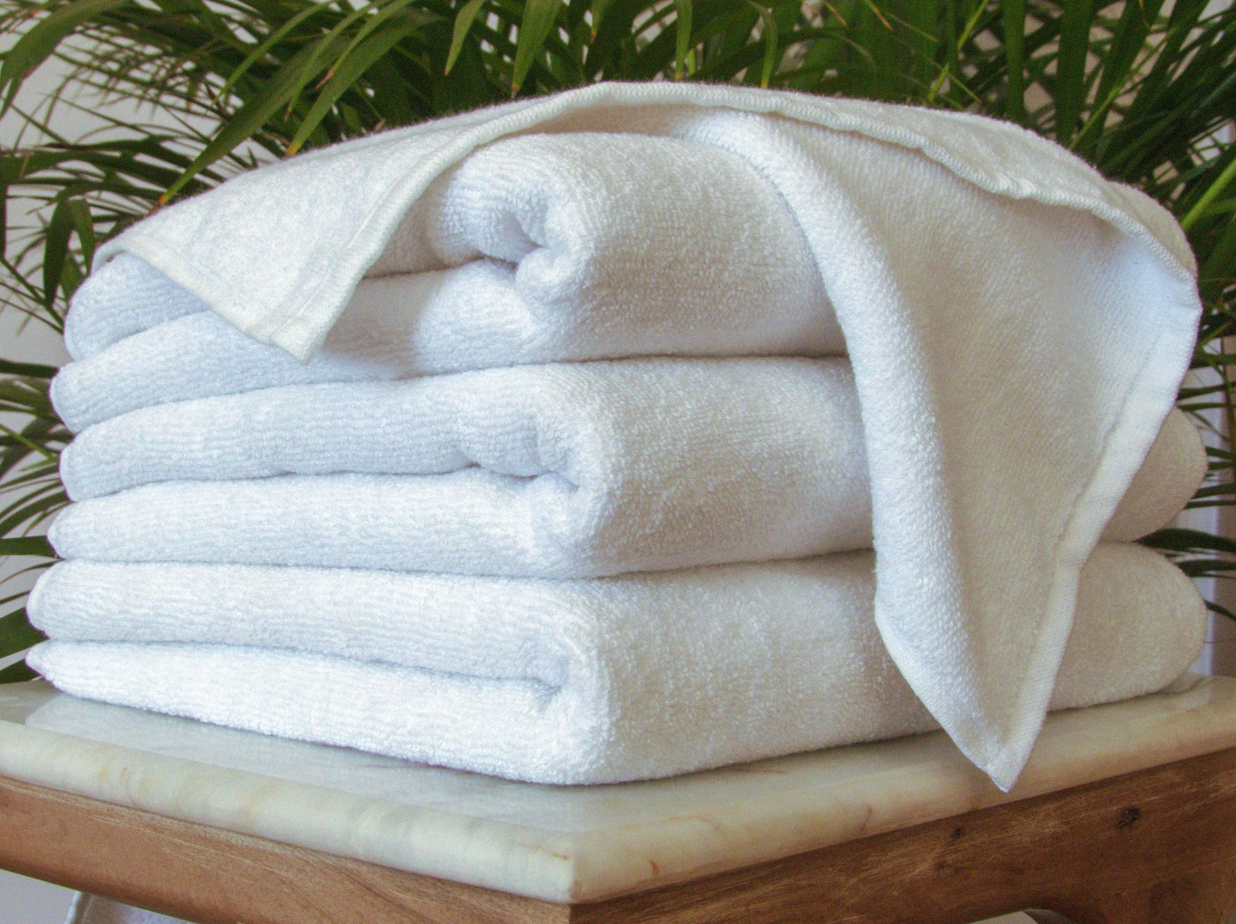 Hand Towel – 556 GSM | 100% Turkish Cotton (50 x 90 cm)
