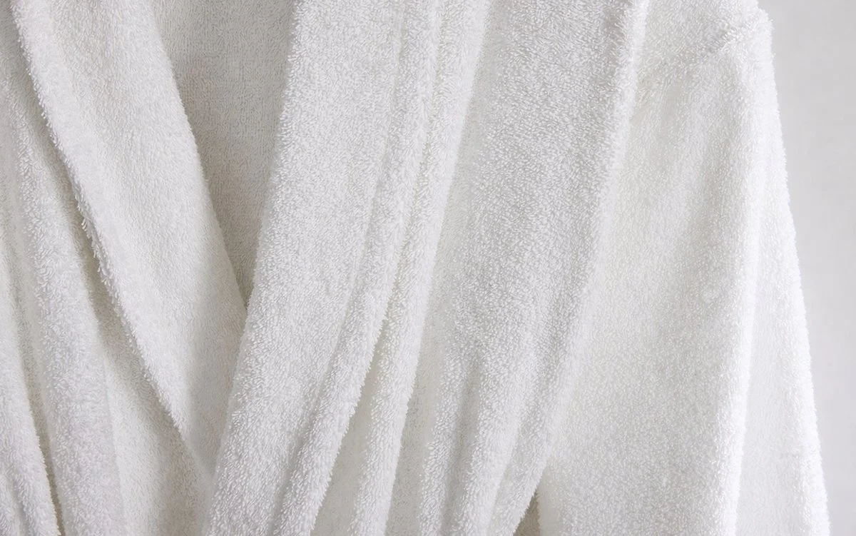 mercure_bathrobe_alt1_1.jpg