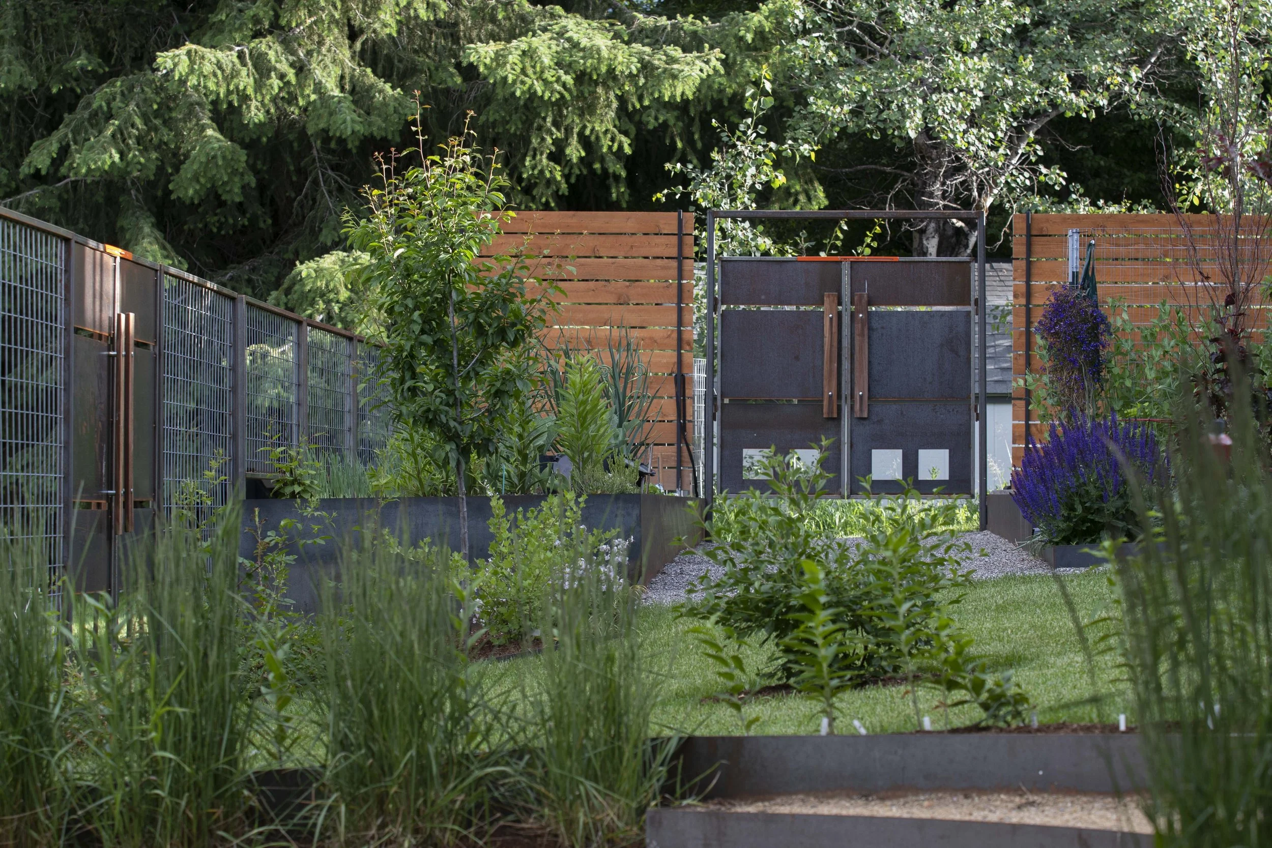 LANDSCAPE INSTALLATION