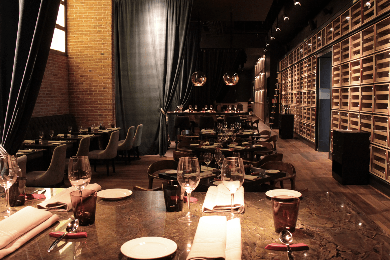 spanish-restaurant-branding-stregis-mexico-08.png