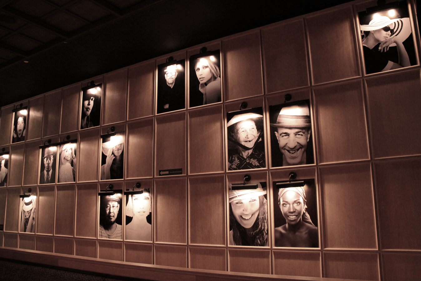 spanish-restaurant-branding-stregis-mexico-12.png